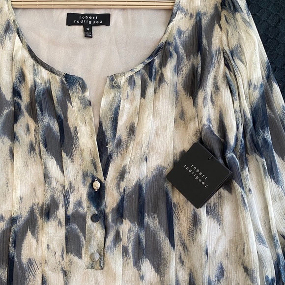 Robert Rodriguez NWT Top Size 12 (missing button) - Picture 3 of 4